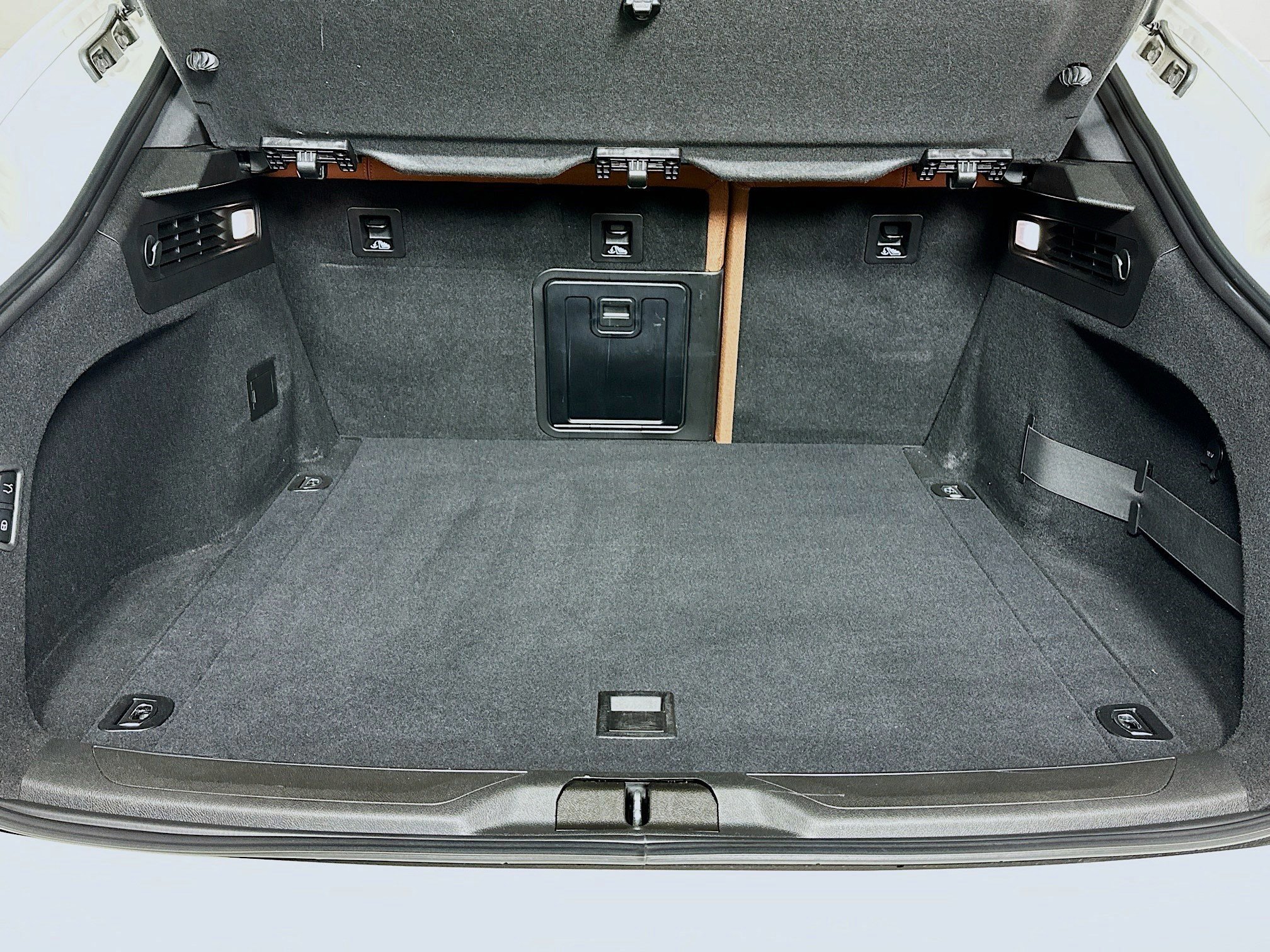 Used 2022 Maserati Levante Modena image 25