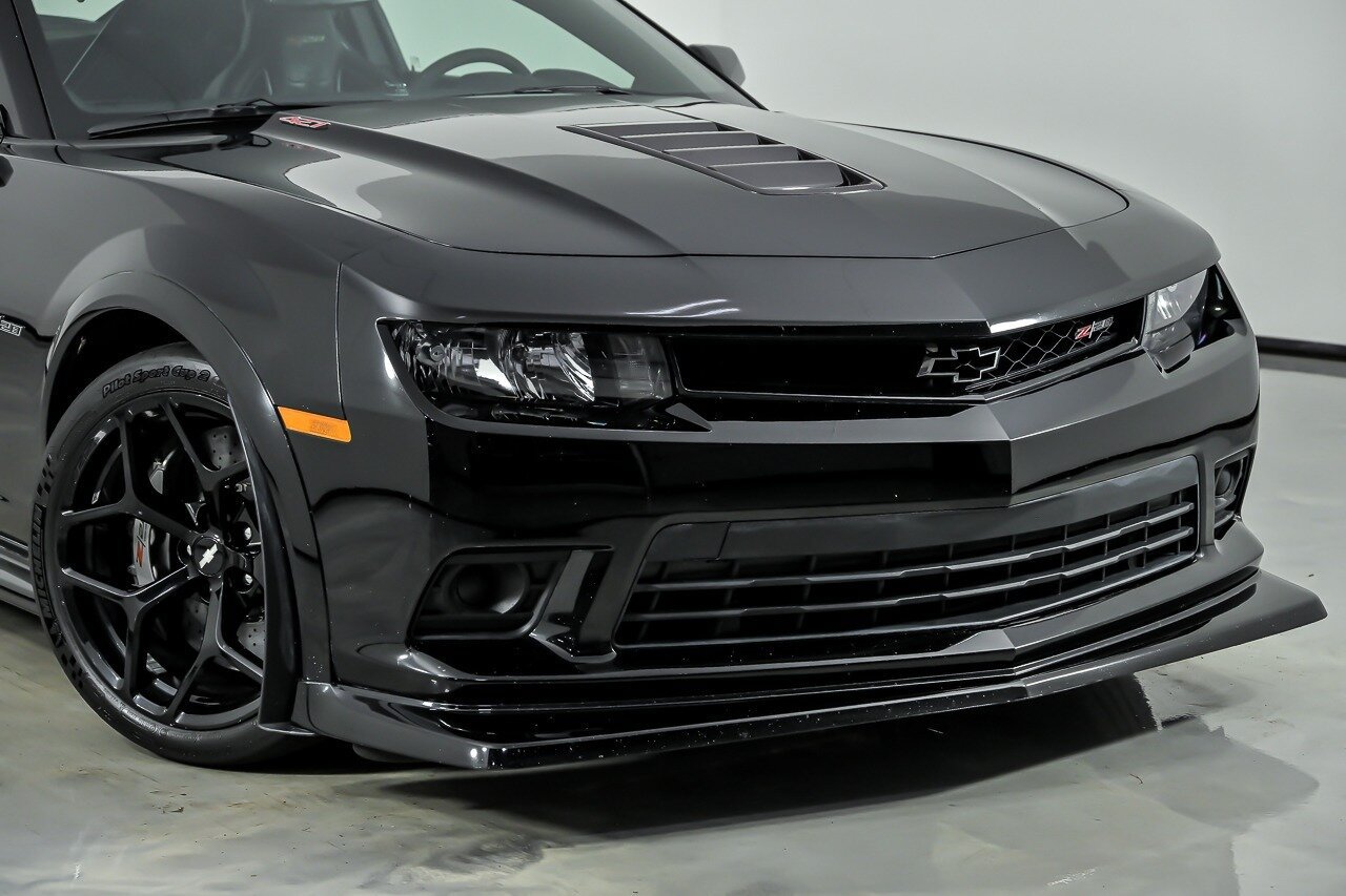 Used 2015 Chevrolet Camaro Z/28 RWD image 3