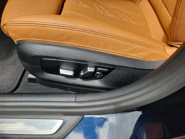 Used 2023 BMW 540i w/ M Sport Package RWD image 26