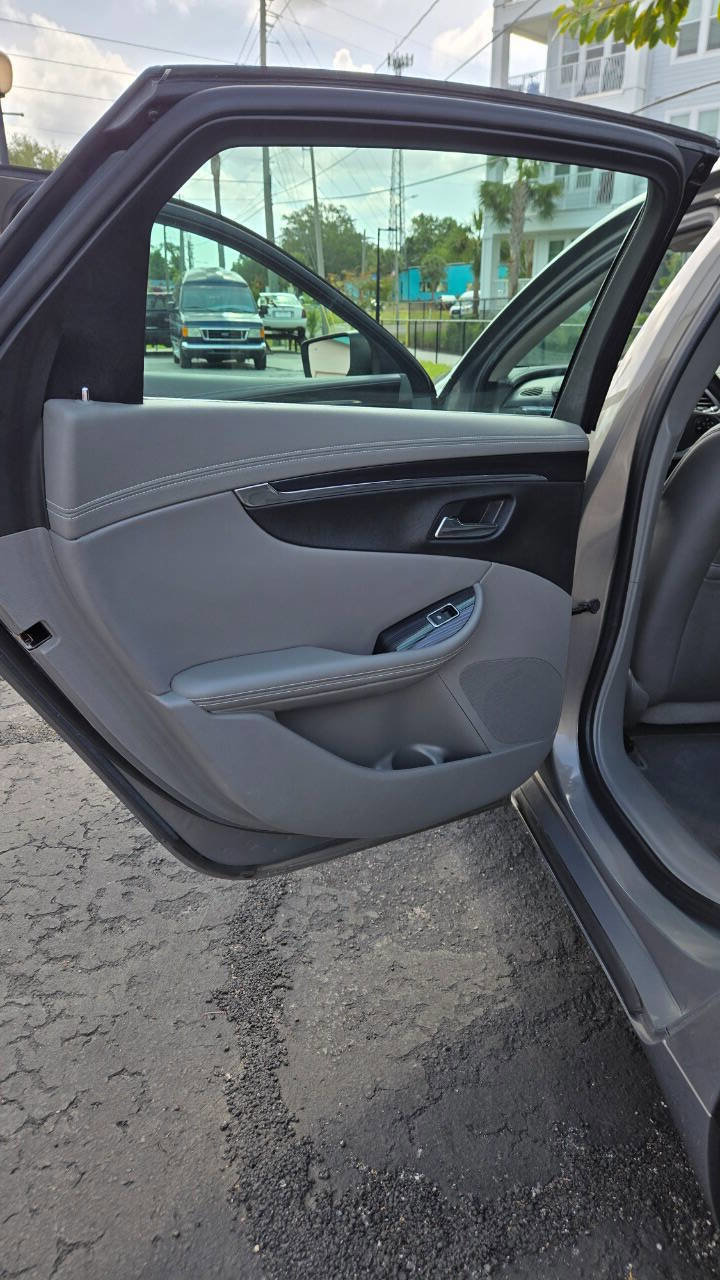 Used 2017 Chevrolet Impala LT w/ Leather Package image 10