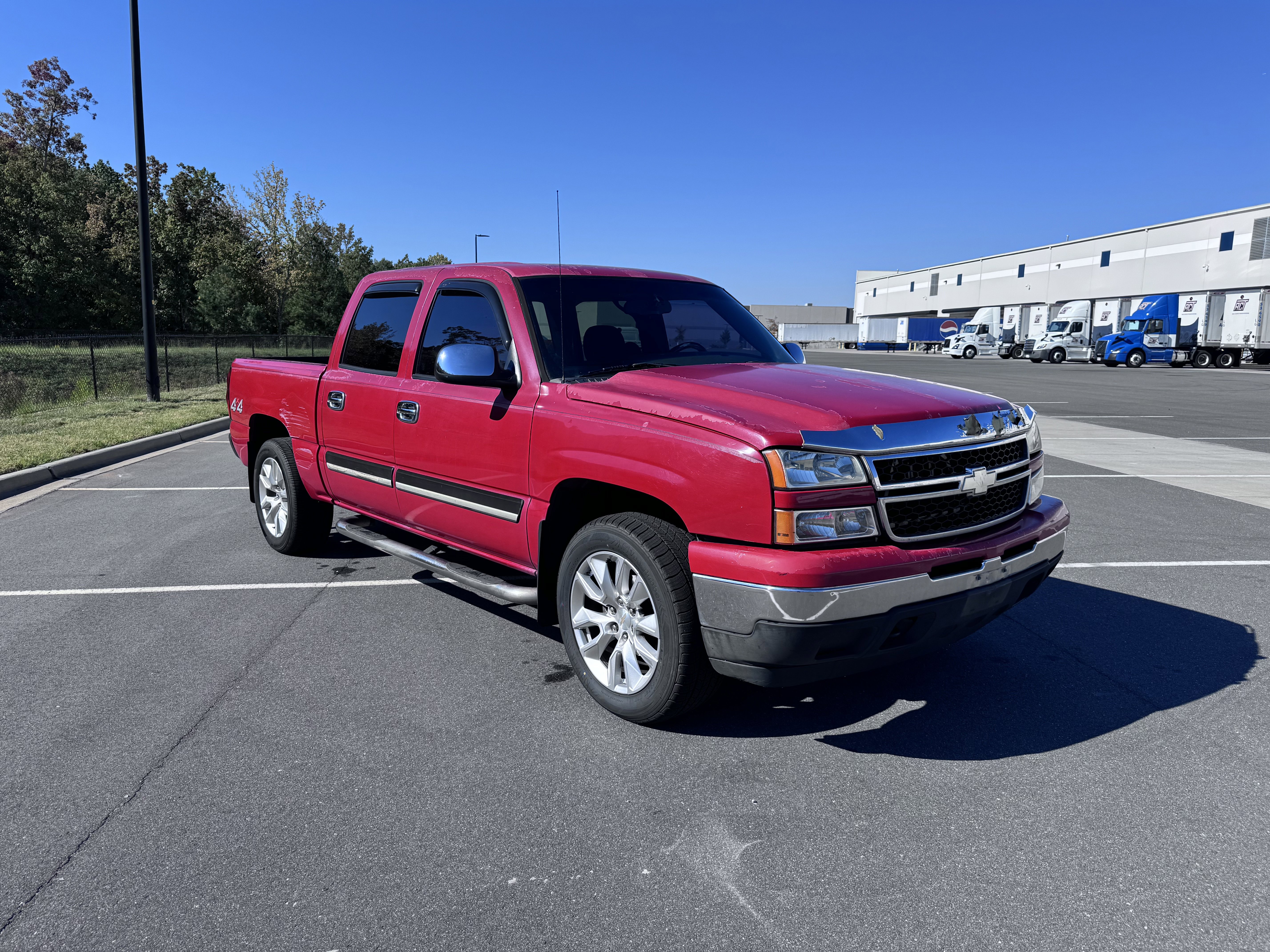 Used 2007 Chevrolet Silverado 1500 LS w/ Chrome Exterior Package AWD/4WD image 1