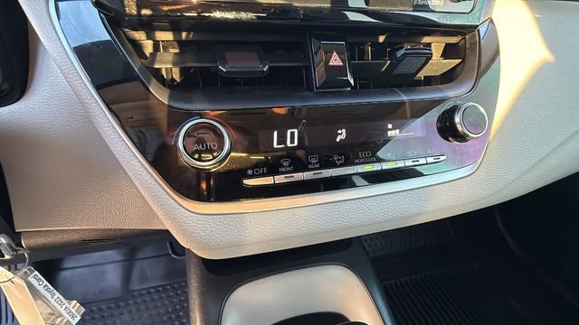 Used 2022 Toyota Corolla LE image 14