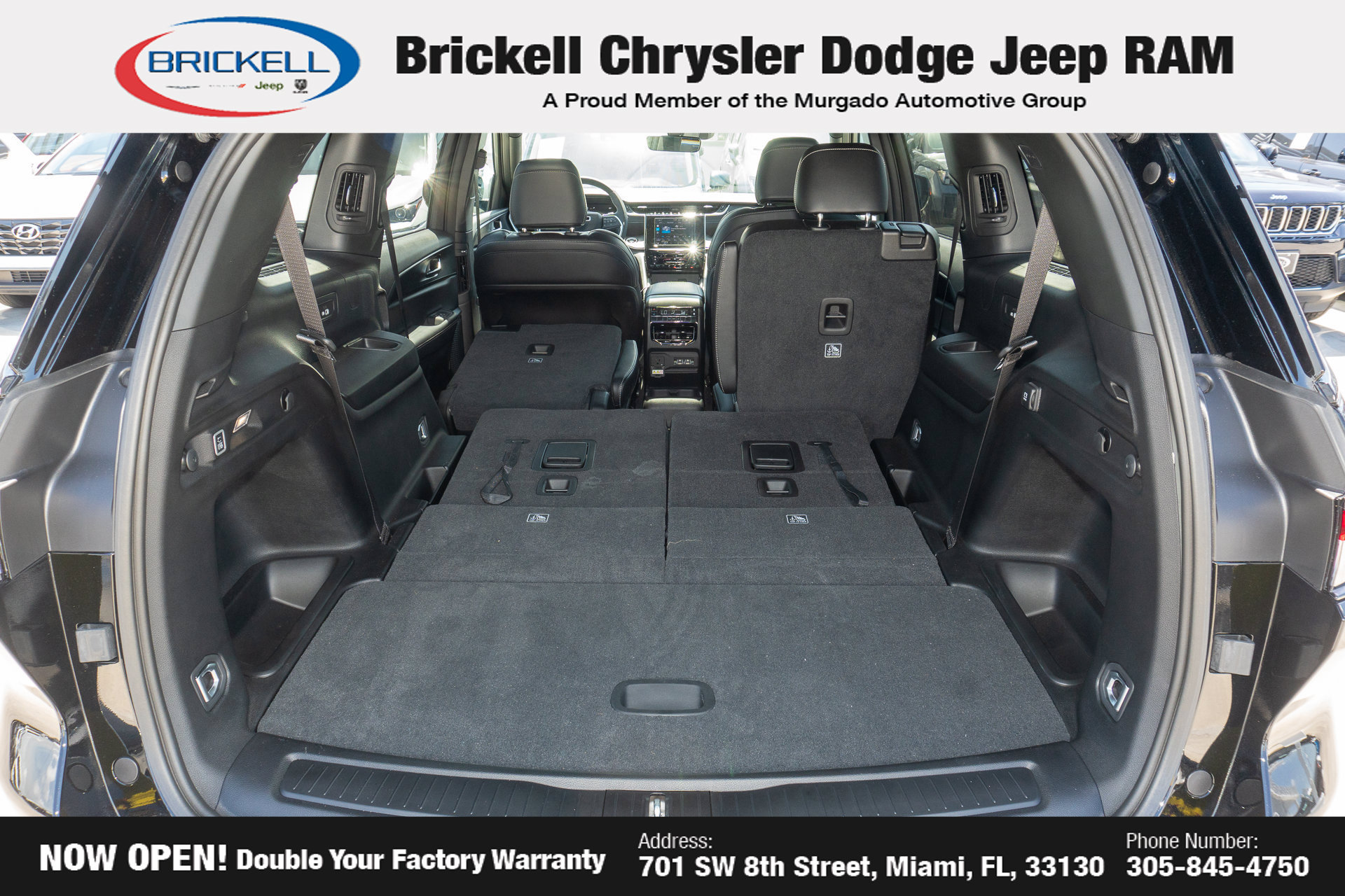 Used 2025 Jeep Grand Cherokee L Altitude AWD/4WD image 10