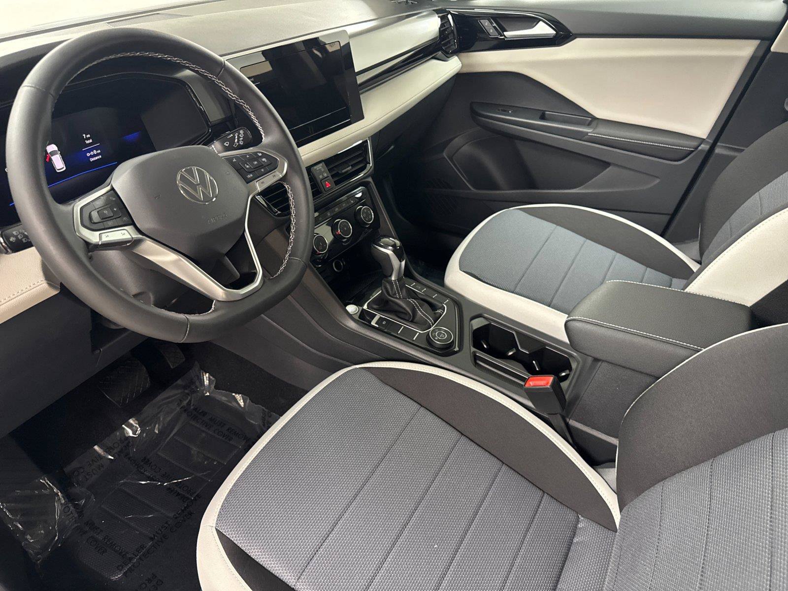 New 2026 Volkswagen Taos S AWD/4WD image 9