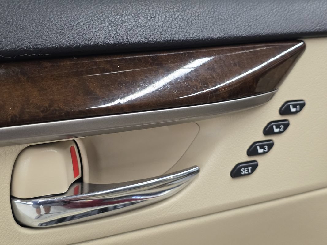 Used 2015 Lexus ES 350 w/ Luxury Package FWD image 30