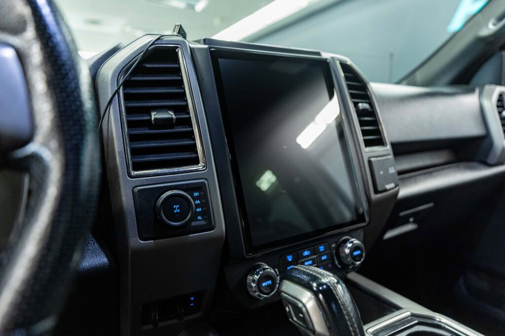 Used 2017 Ford F150 Raptor image 12