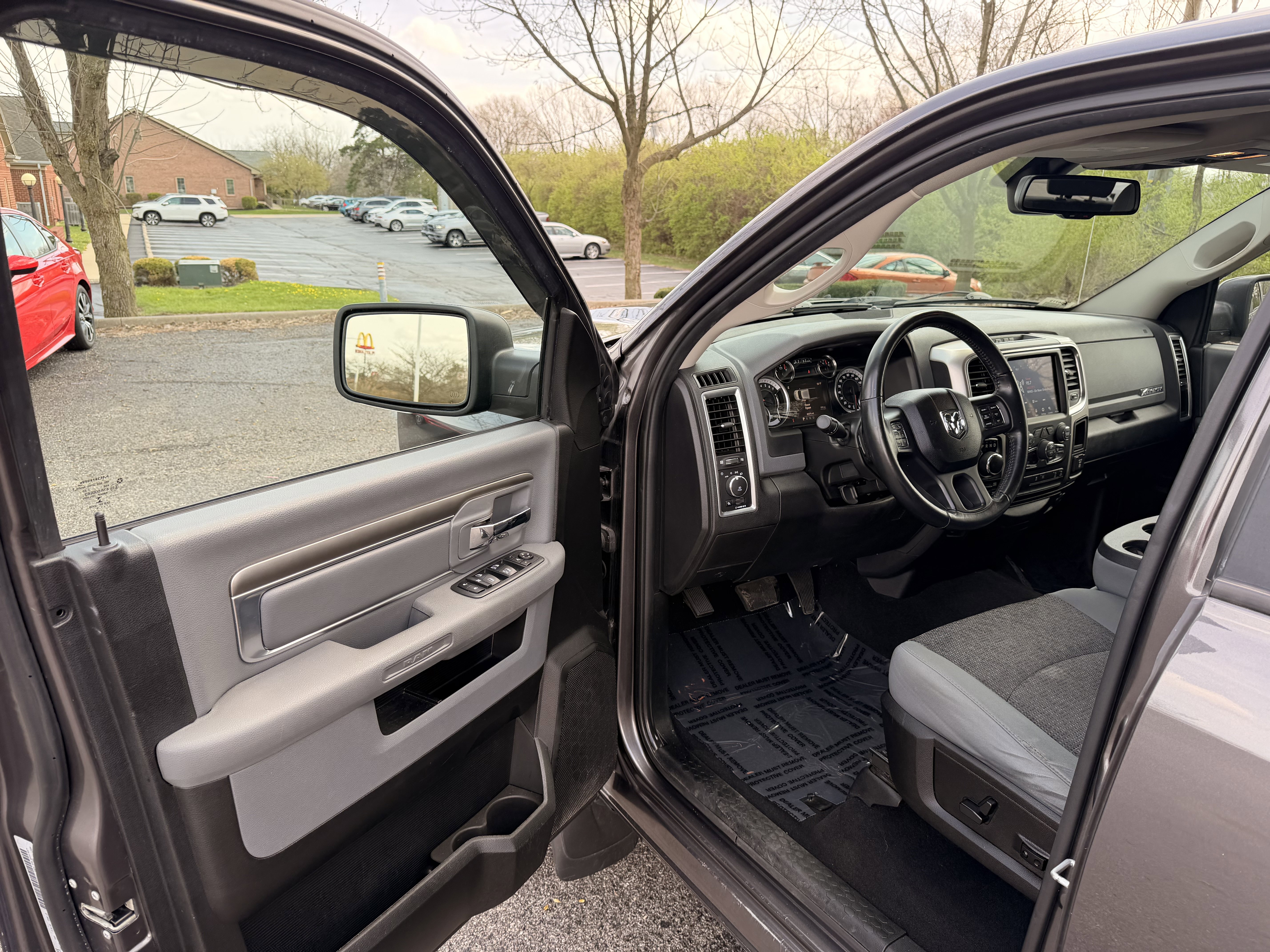 Used 2019 RAM 1500 Big Horn image 10