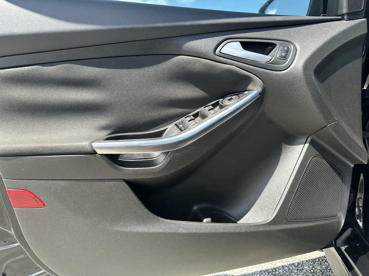Used 2015 Ford Focus ST FWD image 11