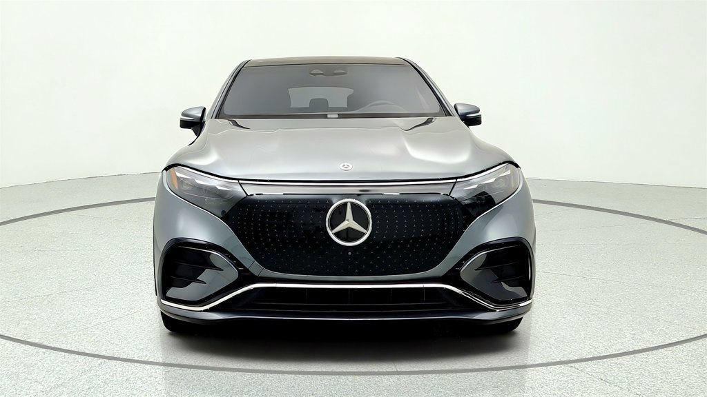Used 2023 Mercedes-Benz EQS 580 4MATIC SUV image 2
