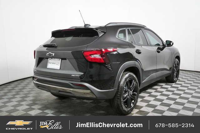 New 2026 Chevrolet Trax ACTIV w/ Sunroof Package FWD image 3
