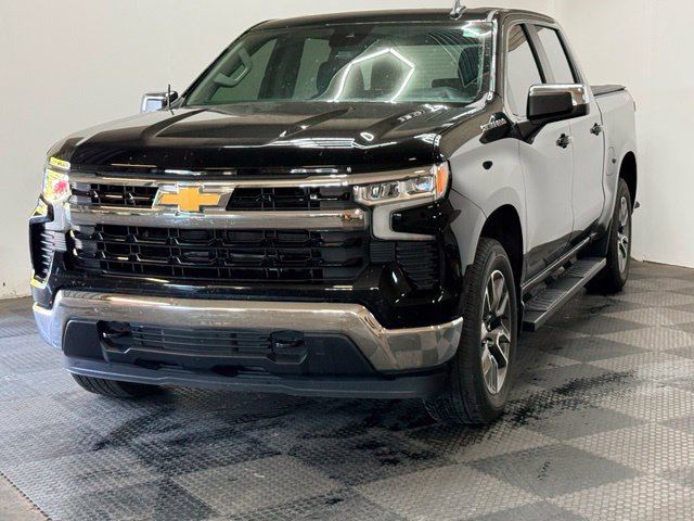 Used 2024 Chevrolet Silverado 1500 LT AWD/4WD image 5