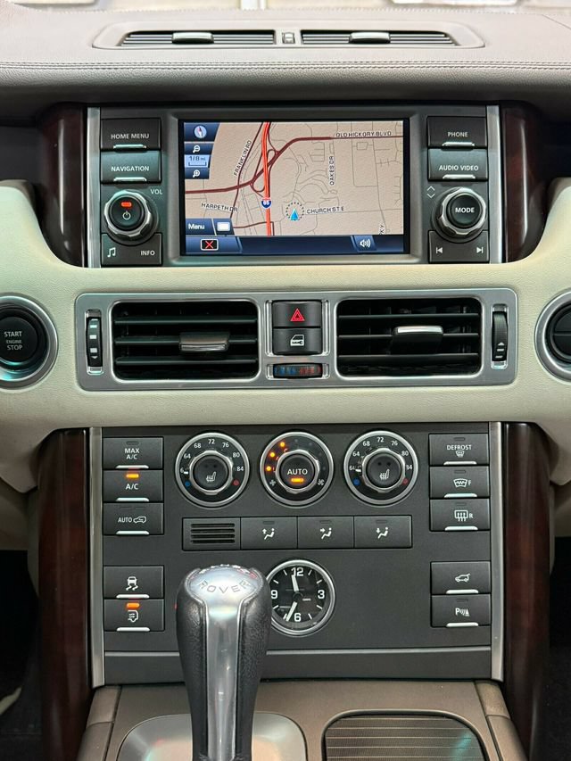 Used 2010 Land Rover Range Rover HSE AWD/4WD image 20