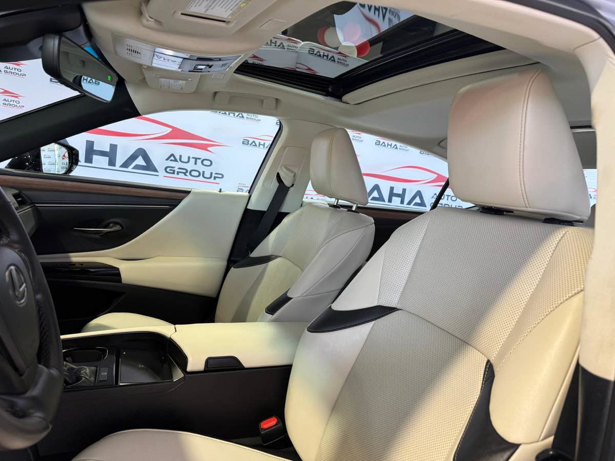 Used 2024 Lexus ES 350 w/ Premium Package FWD image 32