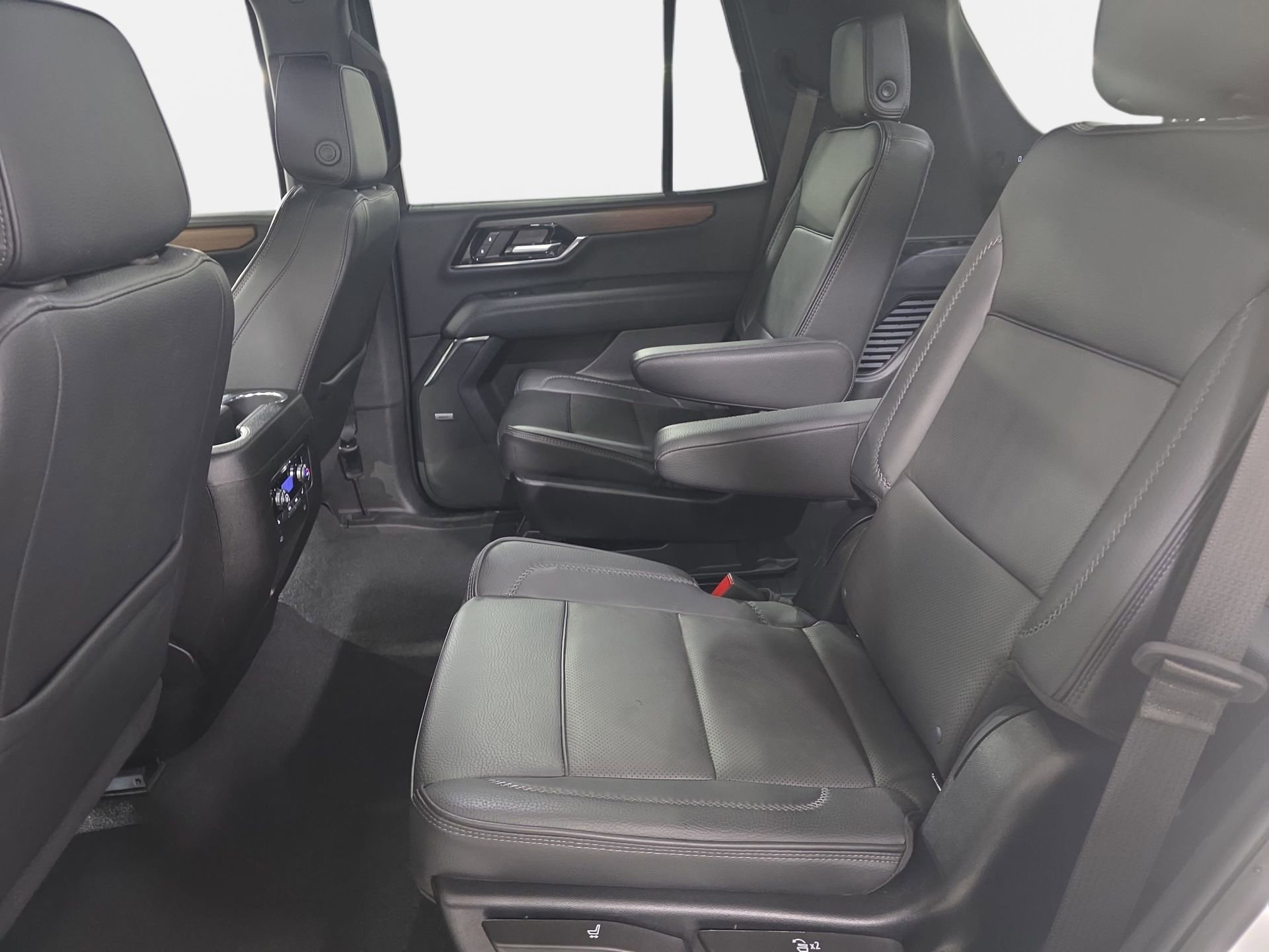 Used 2025 GMC Yukon Denali image 14