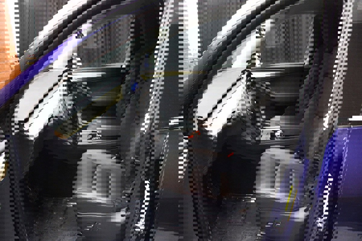 Used 2023 Tesla Model Y Long Range image 19