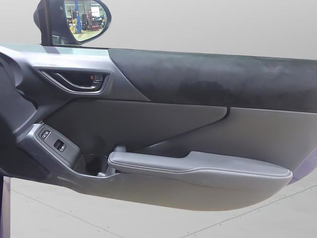 Used 2023 Toyota GR86 Premium w/ ALL Weather Mat Package (TMS) image 37