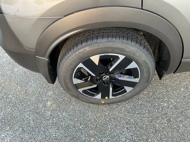 New 2026 Nissan Kicks SV w/ SV Premium Package image 7