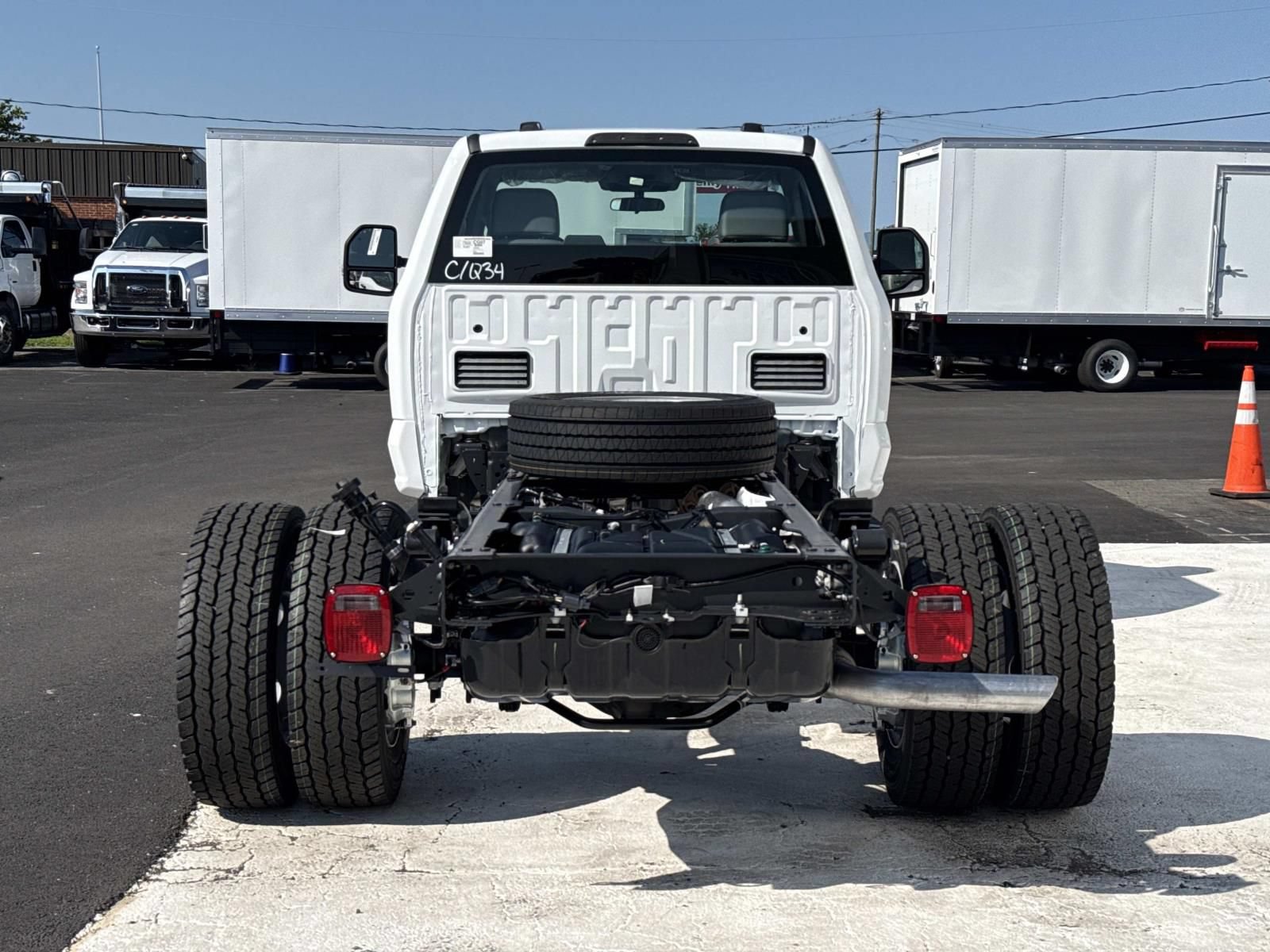 New 2026 Ford F600 4x4 Regular Cab Super Duty w/ XL Chrome Package image 4