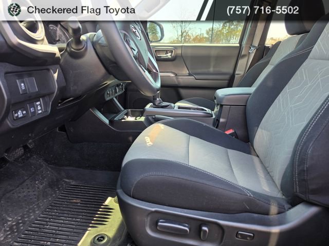 Used 2023 Toyota Tacoma TRD Sport w/ Black Out Package (TMS) AWD/4WD image 9
