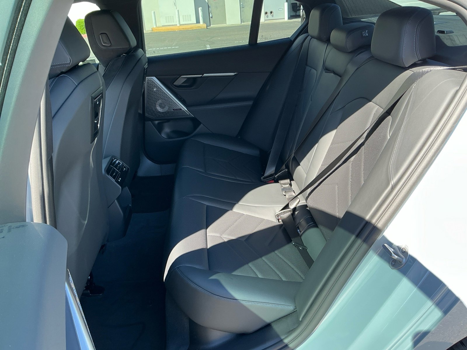 Used 2025 BMW 530i w/ M Sport Package image 17