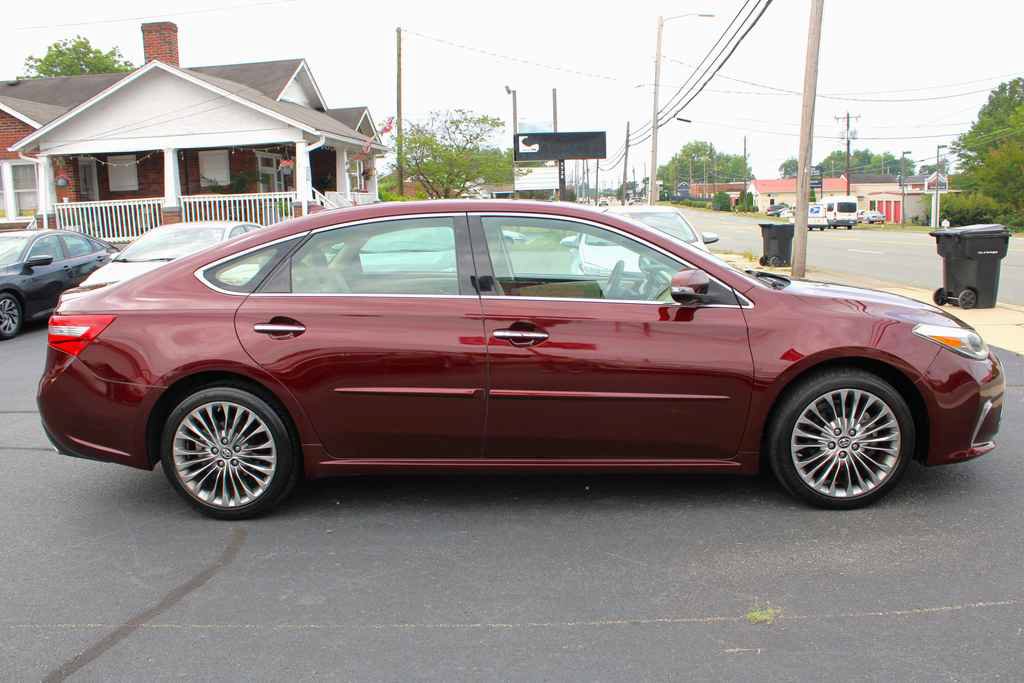 Used 2016 Toyota Avalon Limited w/ Protection Package FWD image 5