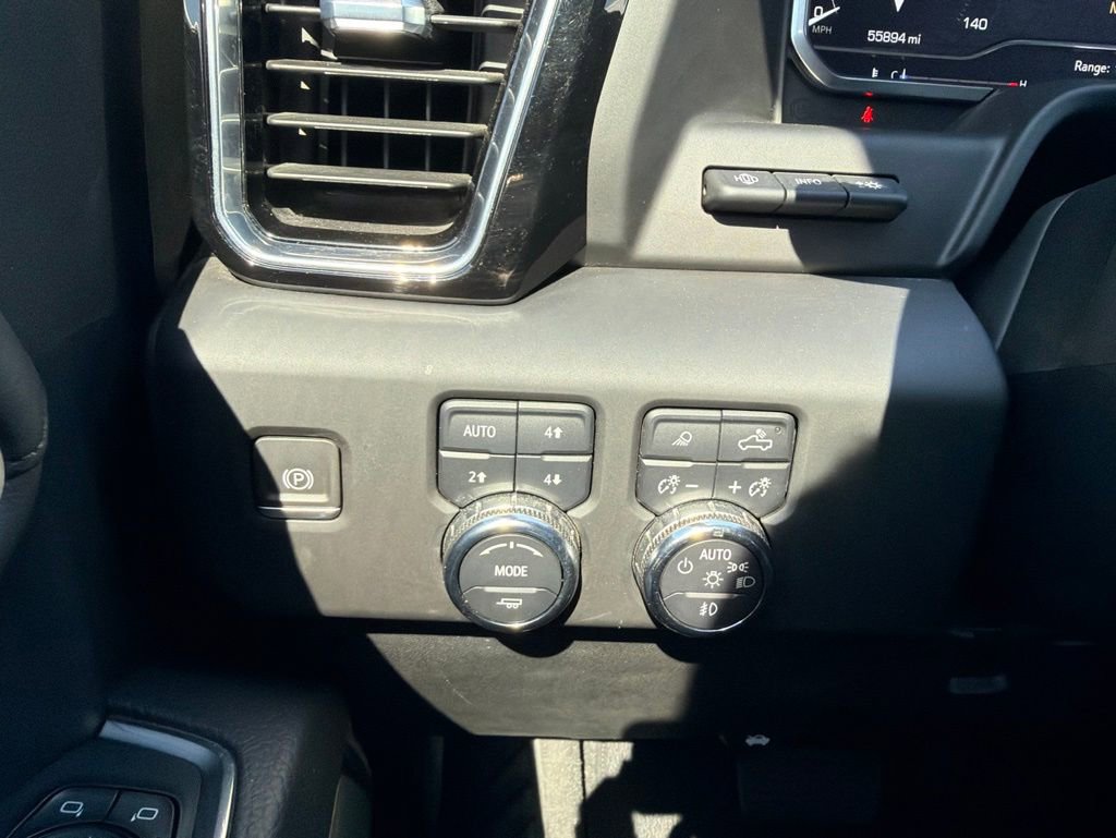 Used 2024 GMC Sierra 3500 Denali w/ Denali Reserve Package AWD/4WD image 15