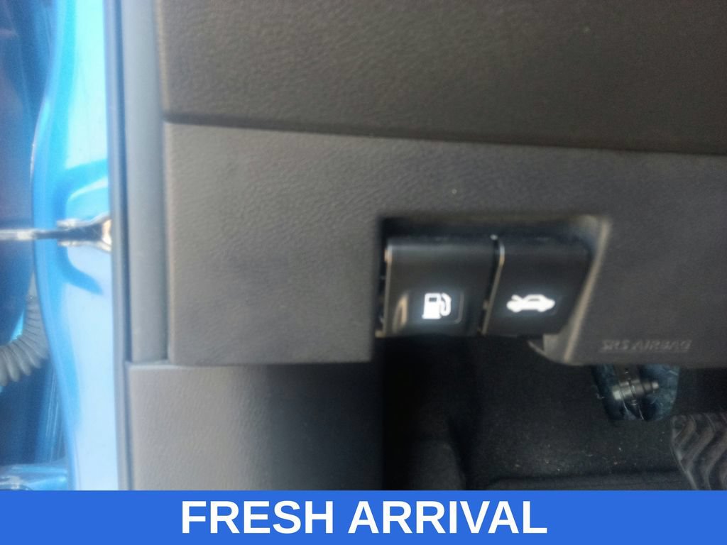 Used 2021 Nissan Kicks SV FWD image 30