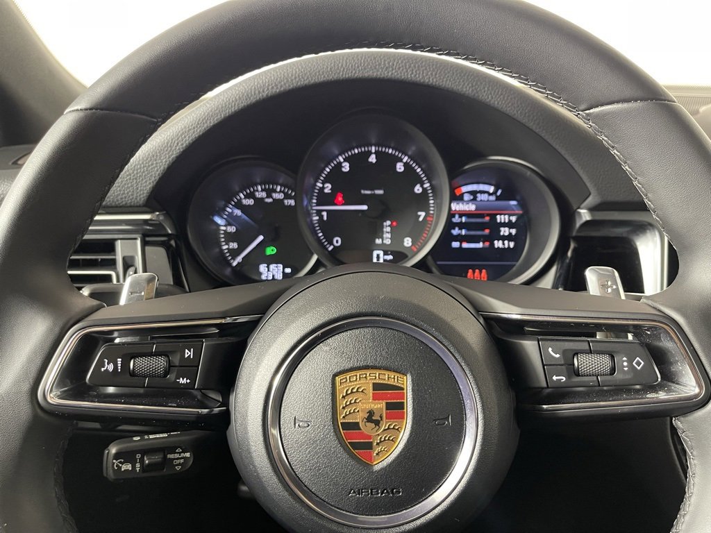 Certified 2025 Porsche Macan image 27