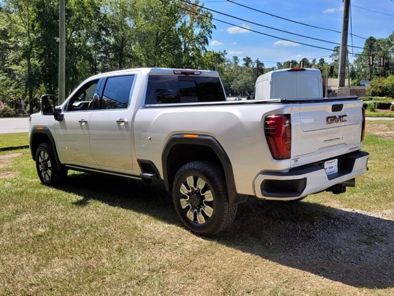 Used 2024 GMC Sierra 2500 Denali w/ Denali Reserve Package image 9