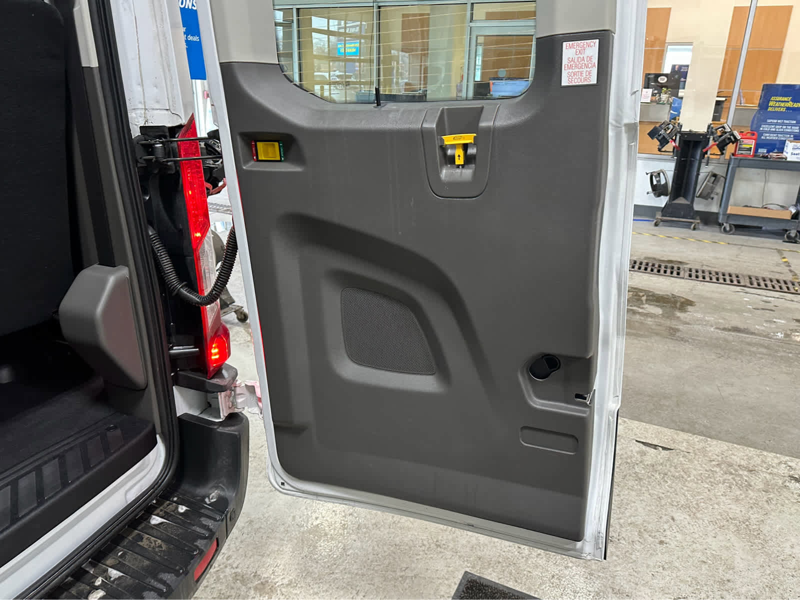 Used 2026 Ford Transit 350 XLT image 8