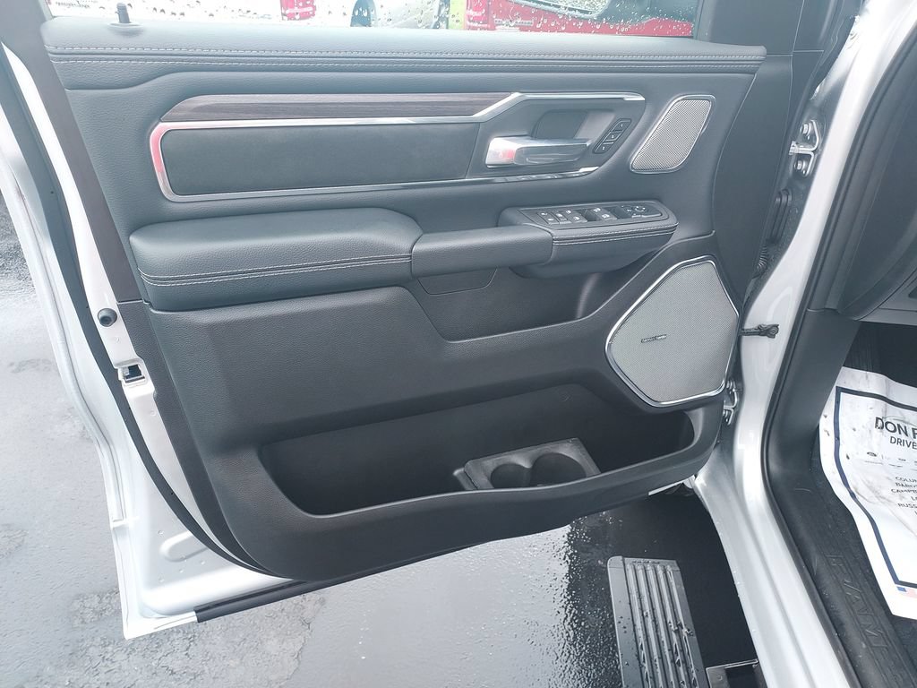 New 2027 RAM 1500 Laramie w/ Laramie Preferred Package AWD/4WD image 12