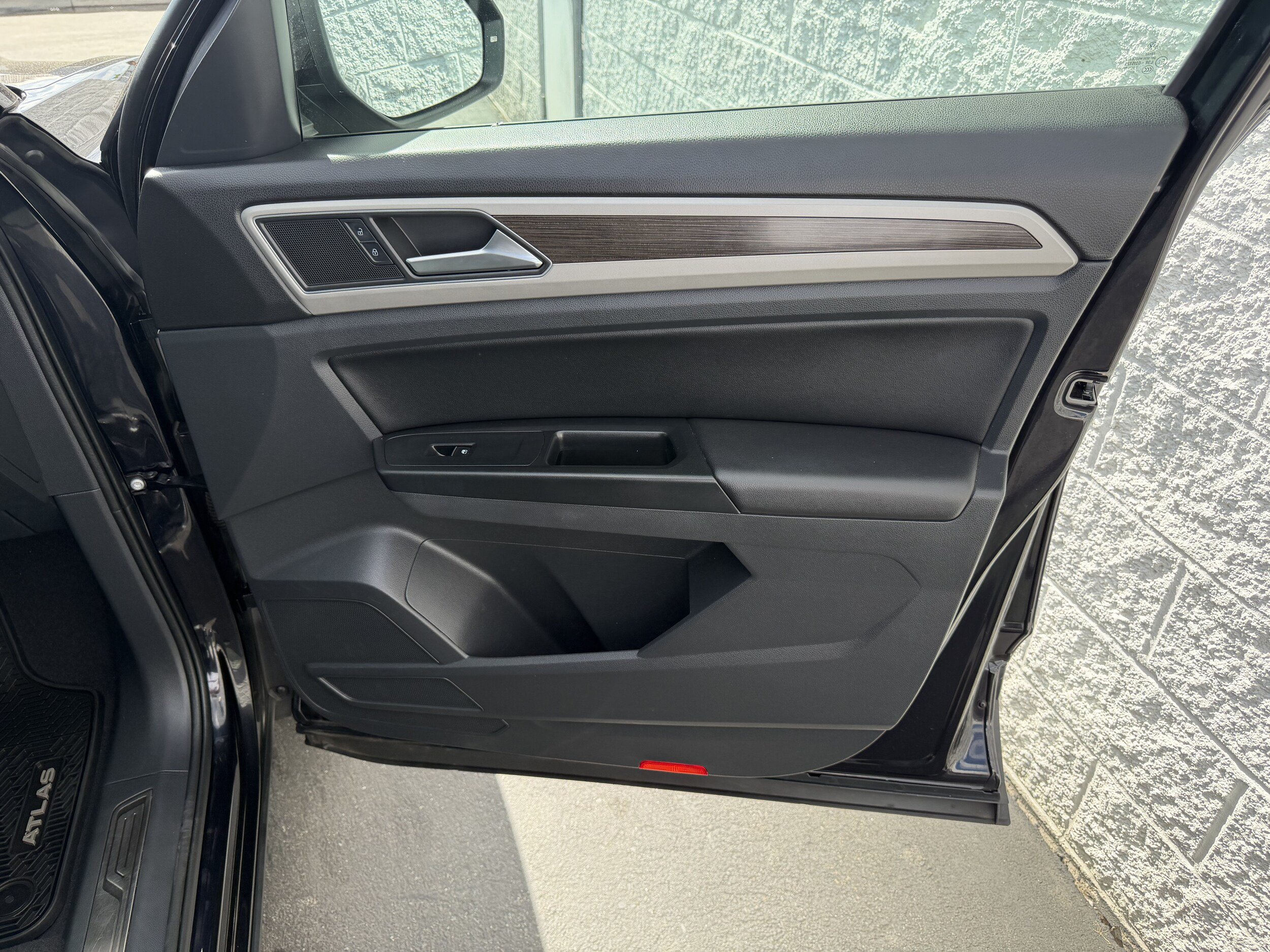 Used 2019 Volkswagen Atlas SEL AWD/4WD image 36