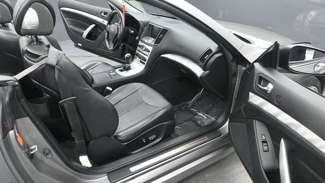 Used 2009 INFINITI G37 Convertible w/ Premium Pkg RWD image 11