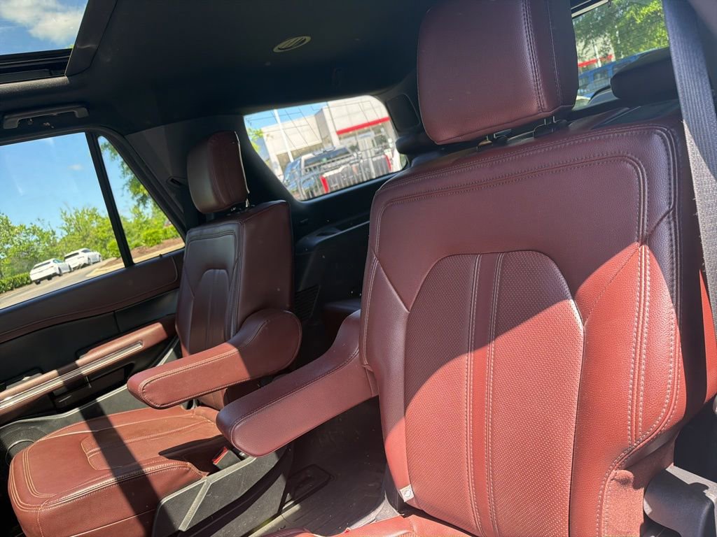 Used 2022 Ford Expedition Limited RWD image 7
