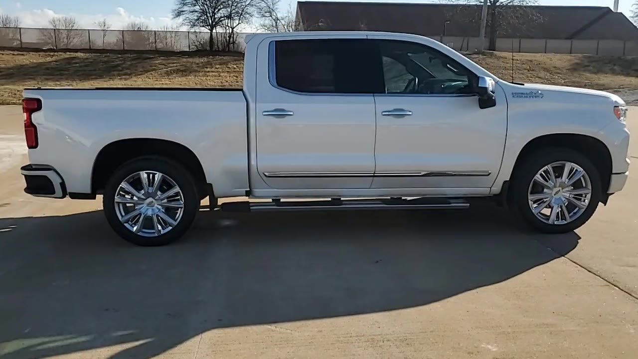 Used 2025 Chevrolet Silverado 1500 High Country w/ High Country Premium Package image 9