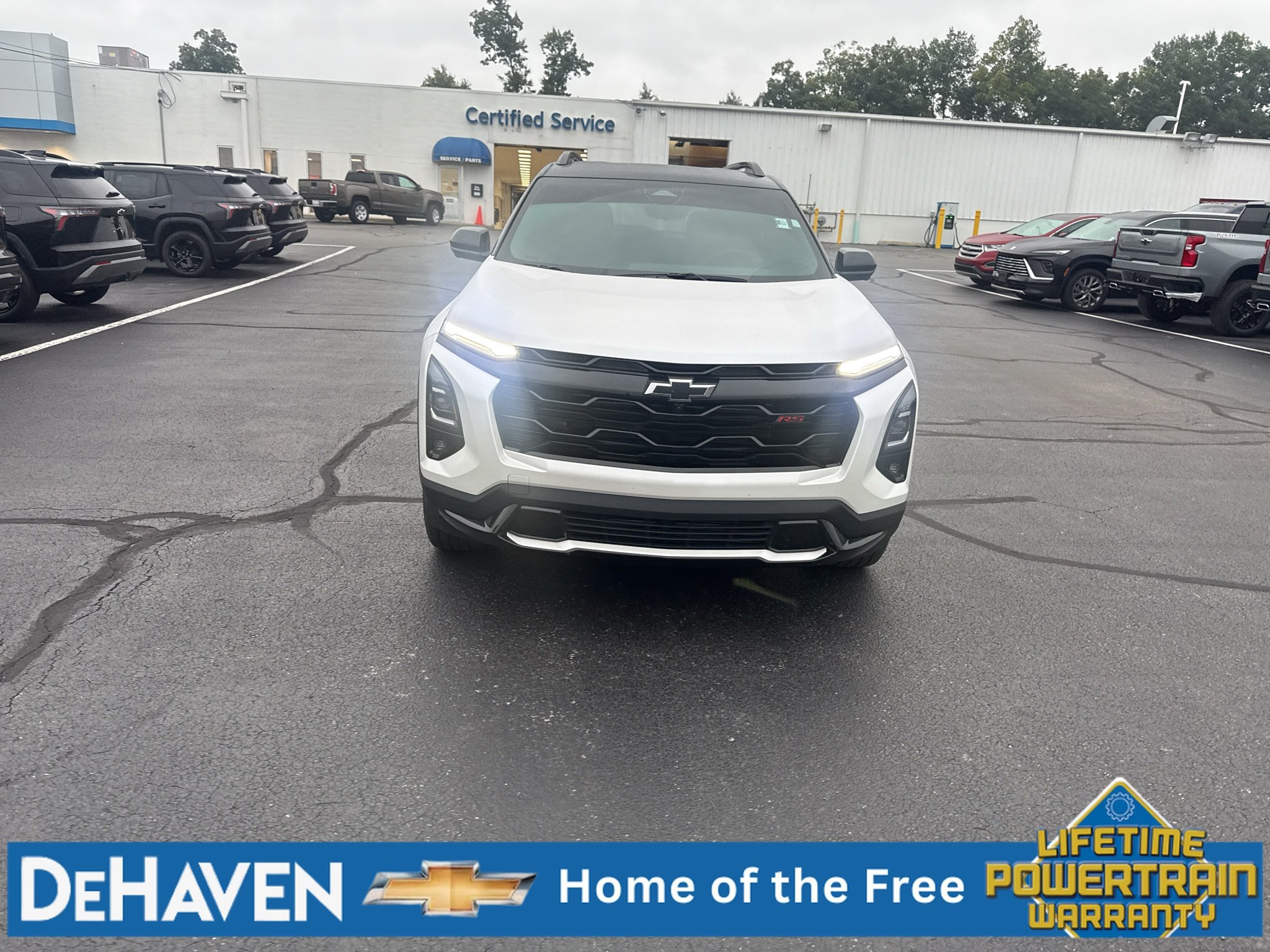 Used 2025 Chevrolet Equinox RS w/ Safety and Technology Package FWD image 9