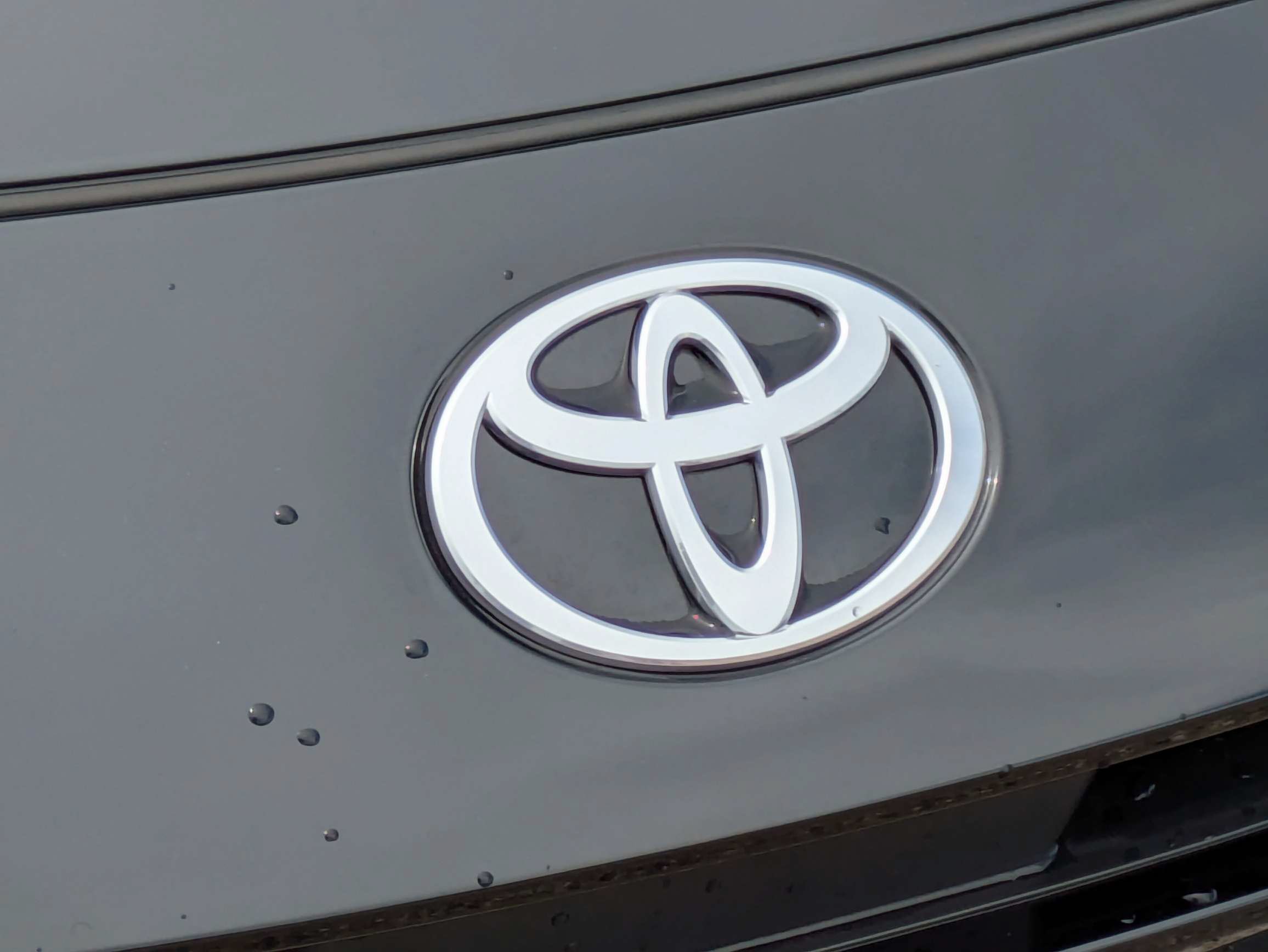 Used 2024 Toyota Prius Prime FWD image 13
