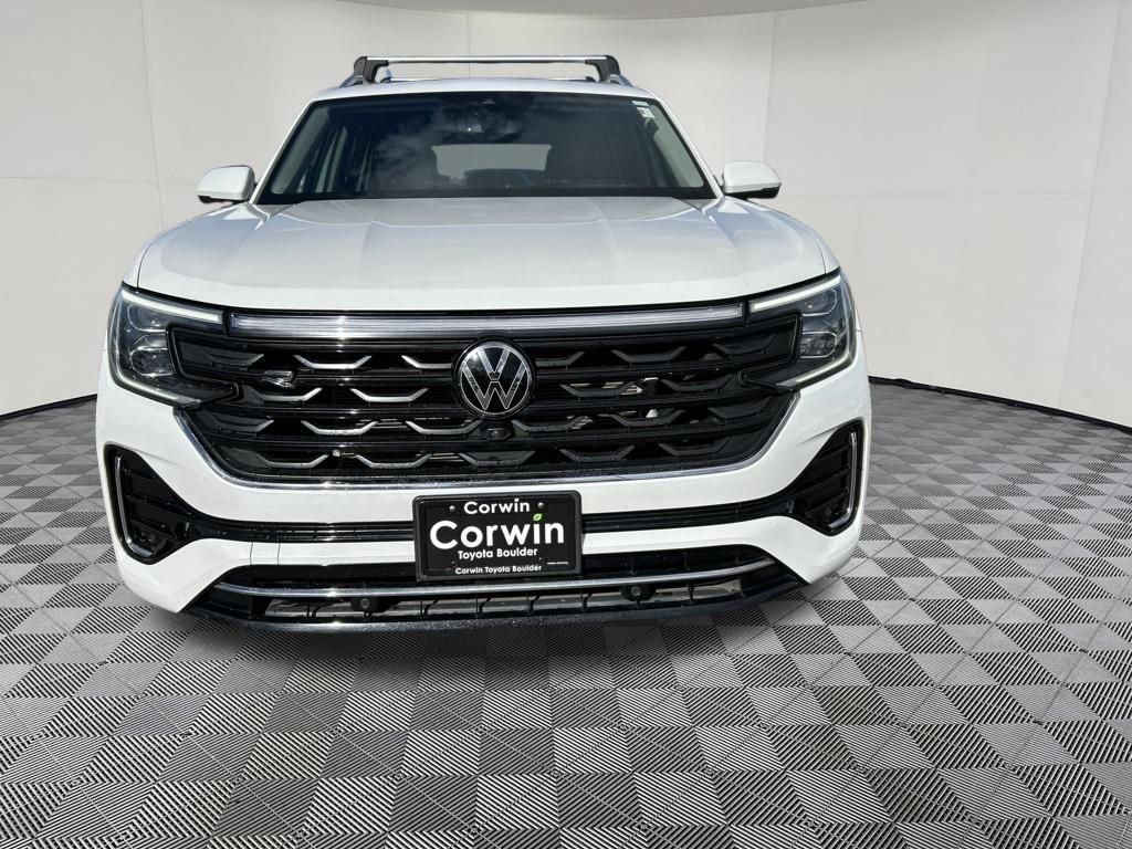 Used 2024 Volkswagen Atlas SEL Premium R-Line AWD/4WD image 2