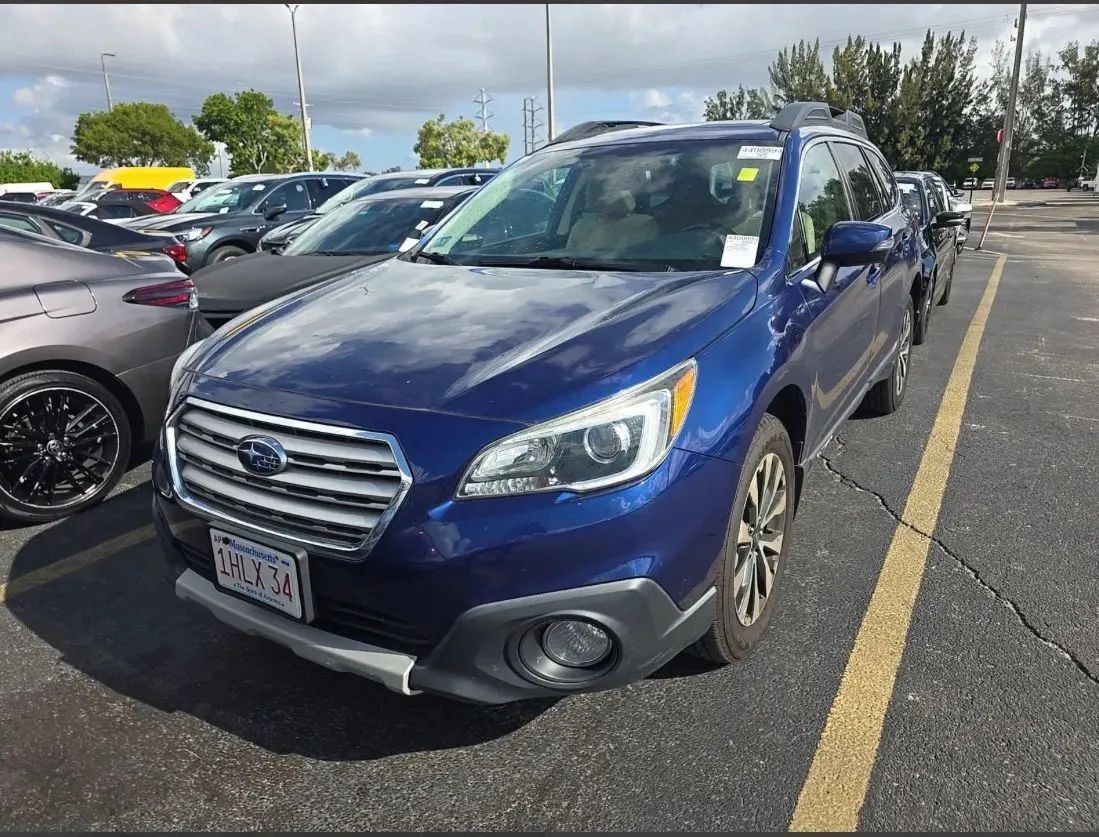 Used 2015 Subaru Outback 2.5i Limited AWD/4WD image 1