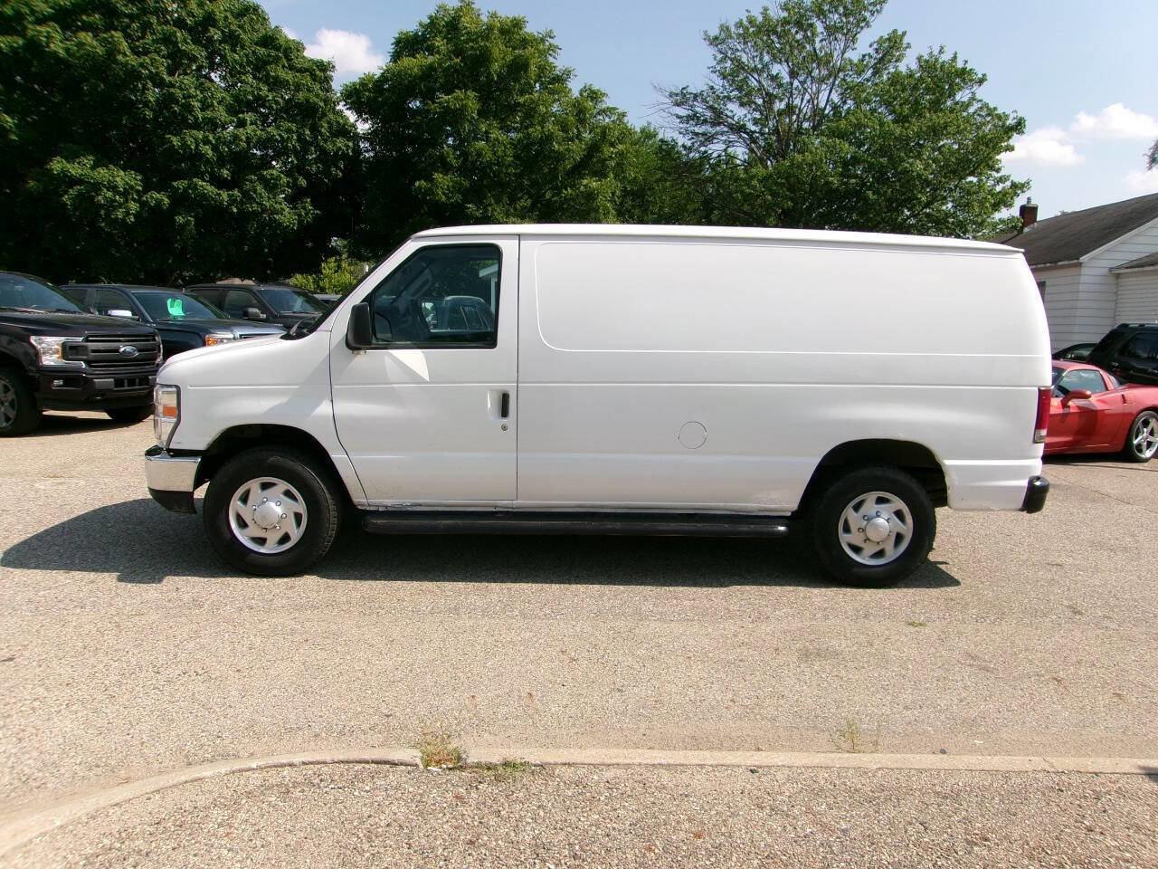 Used 2013 Ford E-250 and Econoline 250 w/ PWR Group image 2