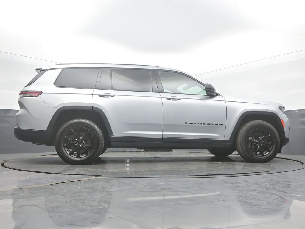 Used 2024 Jeep Grand Cherokee L Laredo AWD/4WD image 54