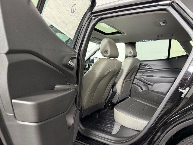 New 2025 Chevrolet Trax ACTIV w/ Sunroof Package image 13