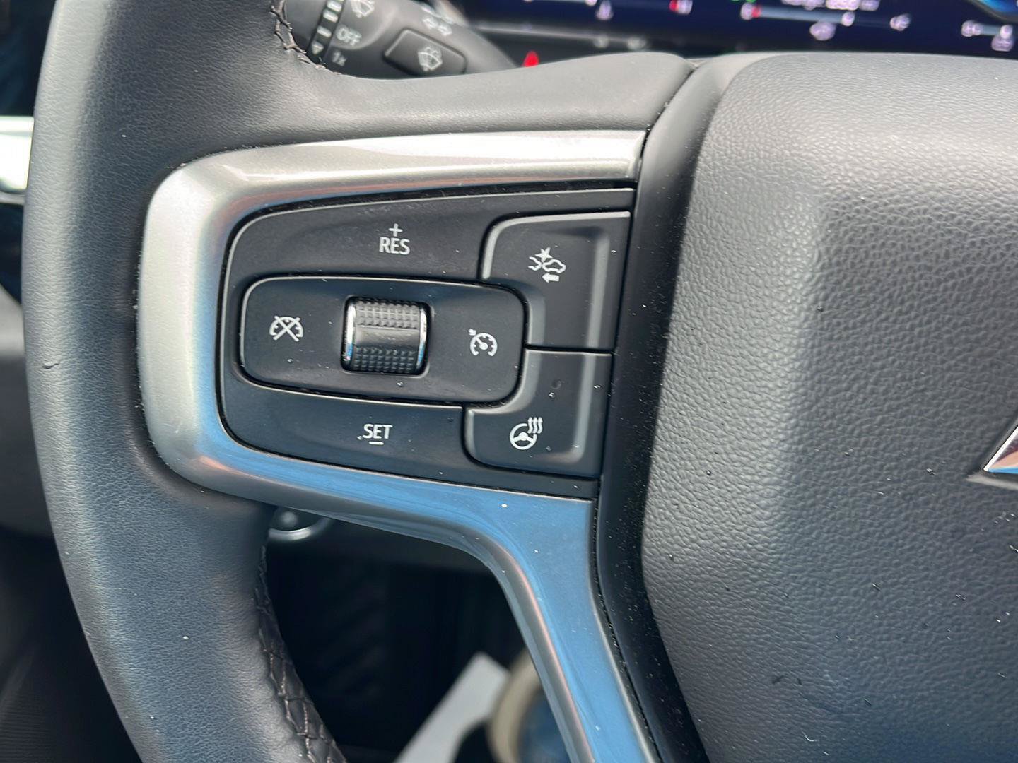 Used 2024 Chevrolet Silverado 1500 LT AWD/4WD image 11