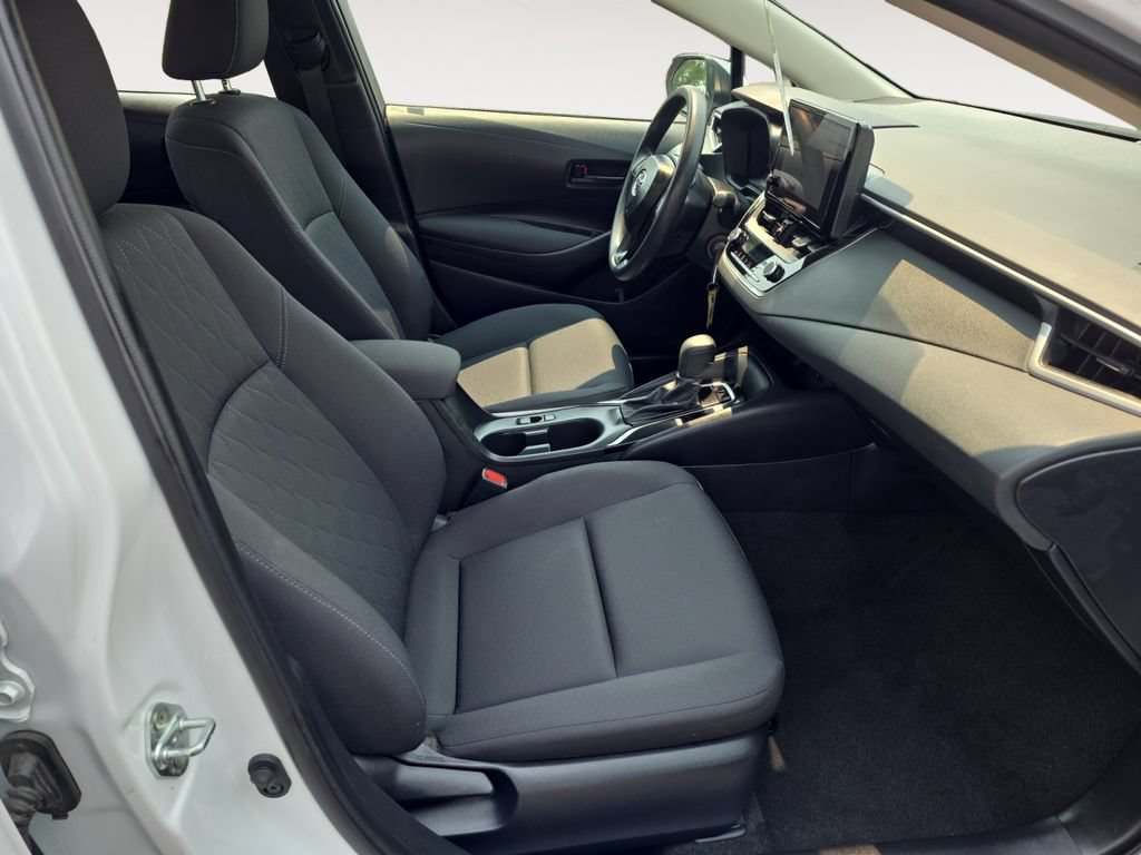 Used 2024 Toyota Corolla LE FWD image 10