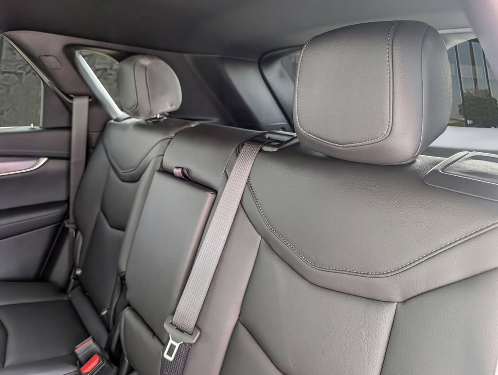 New 2026 Cadillac XT5 Luxury w/ LPO, Bronce Accent Package FWD image 14