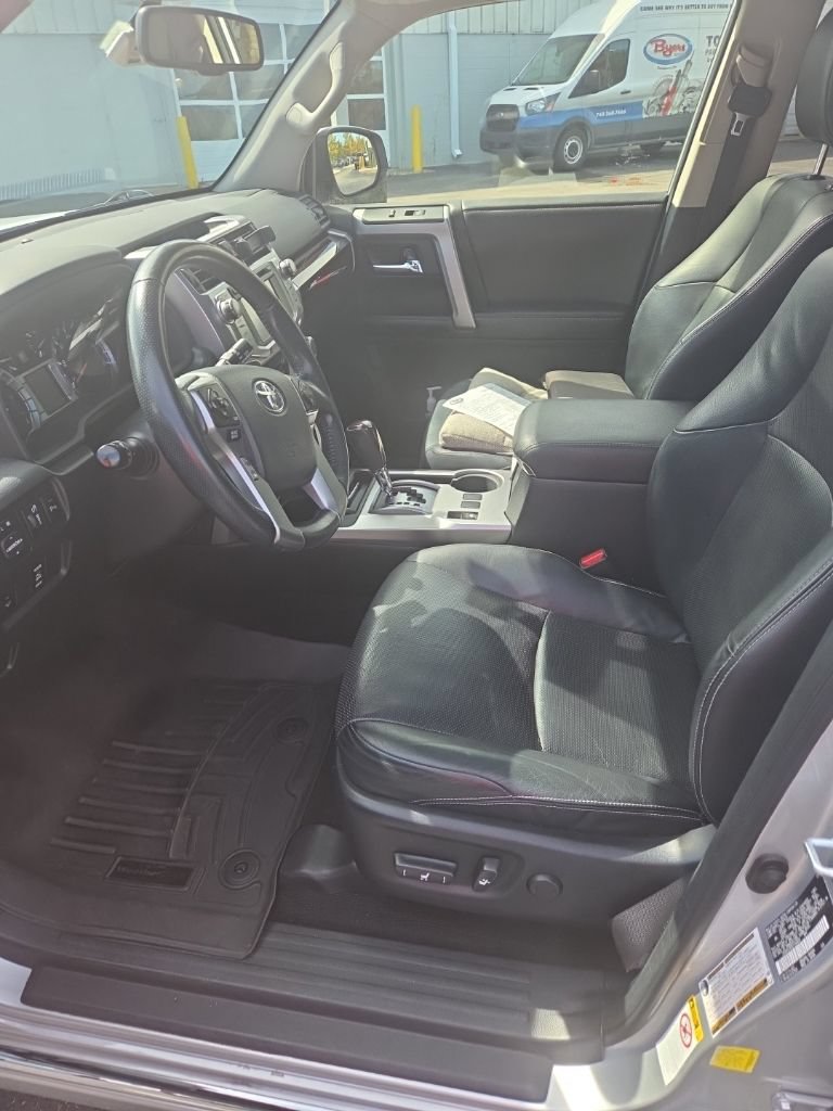 Used 2014 Toyota 4Runner Limited AWD/4WD image 5