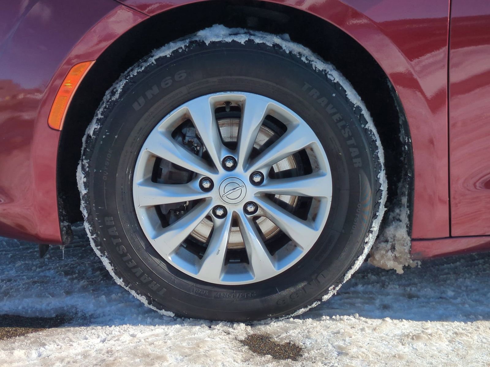 Used 2017 Chrysler Pacifica Touring-L image 13