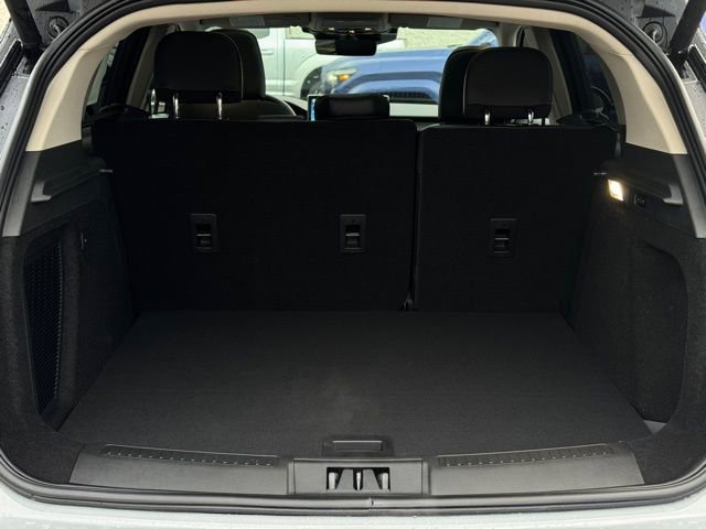 New 2026 Lincoln Corsair Premiere image 9