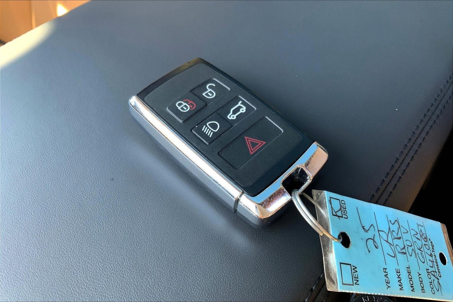 Used 2025 Land Rover Range Rover Sport Dynamic SE image 13