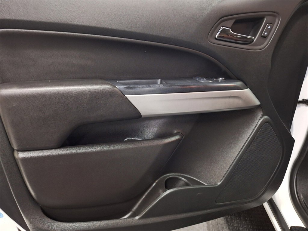 Used 2022 Chevrolet Colorado LT w/ Fleet Safety Package image 33